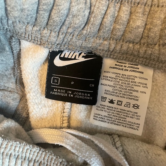 Nike Sweat Shorts - Picture 3 of 3